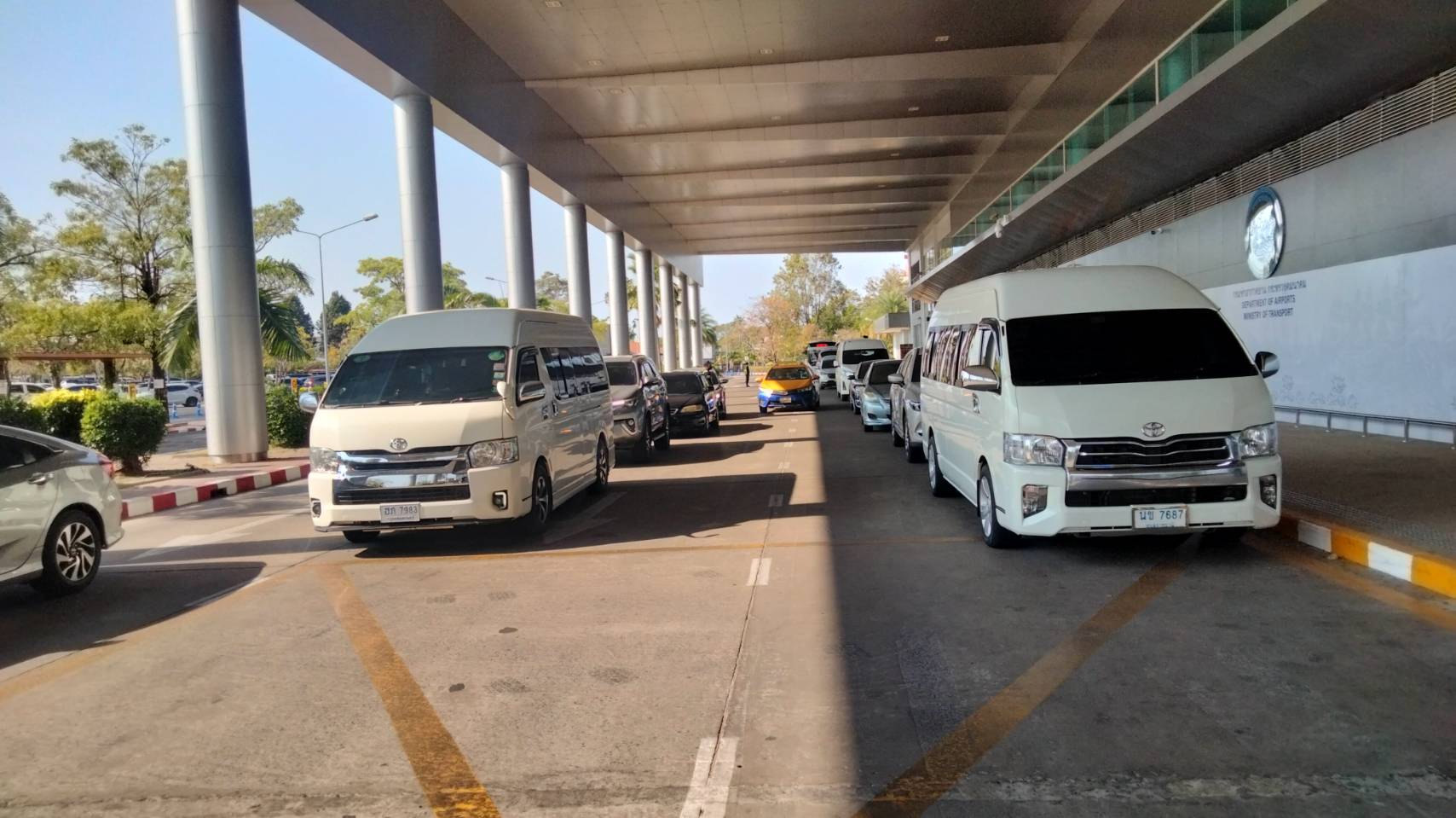 เช่ารถตู้อุบลราชธานี